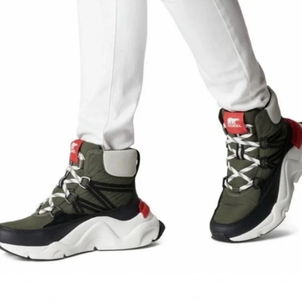 SOREL Kinetic Rnegd Waterproof High Top Sneaker Boot Size 7M